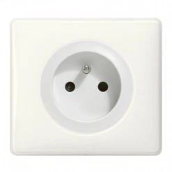 Legrand Céliane – Prise 2P+T Standard – Ensemble Blanc Complet à Griffes
