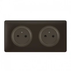 Legrand Céliane – Prise 2x2P+T Surface Précablé – Ensemble Carbone Complet
